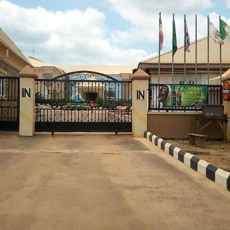 Mataan Hotel And Suites Ibadan Bagian luar foto